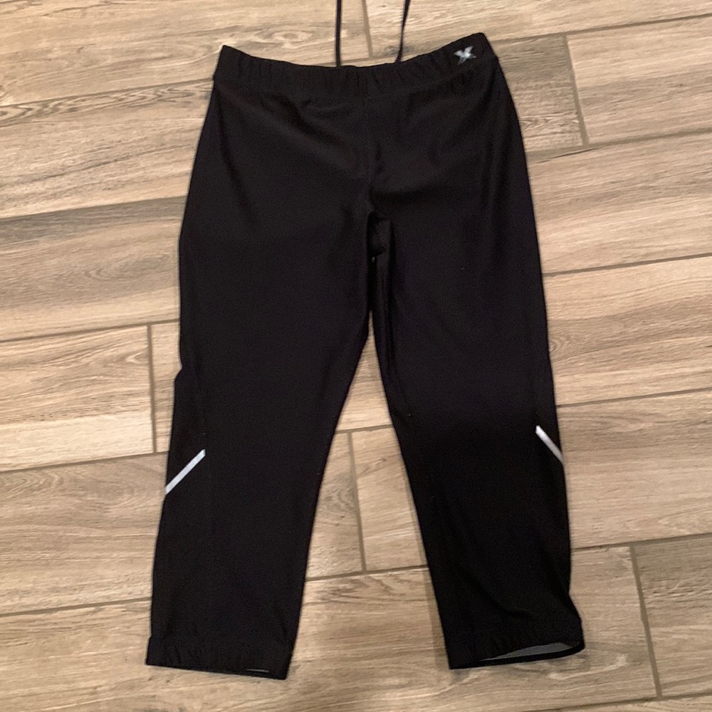 Xersion size M crop workout pants